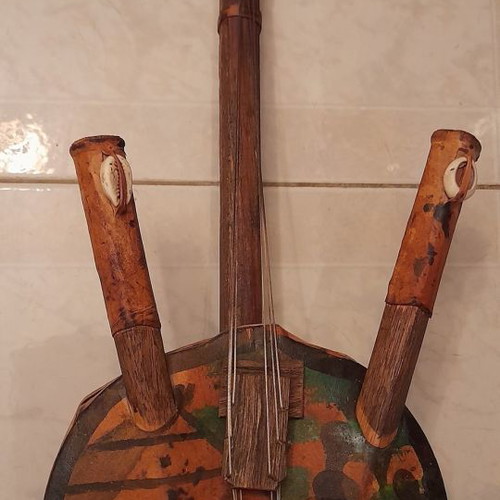 Maracas and other ethnic musical instruments used