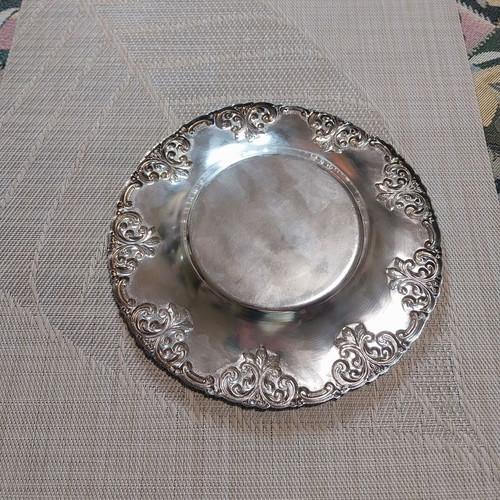 Silver-plated decorative plate used with Arzante hallmark