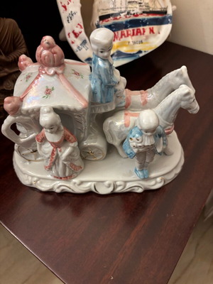 Decorative porcelain carriage used, white and pink