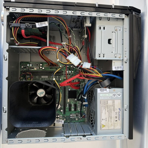 Medion desktop computer AMD A8-5500 4GB RAM Windows 10 refurbished