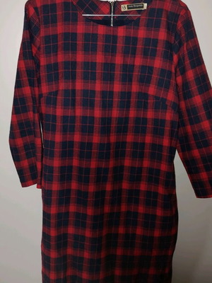 Julia Bergovich women's long-sleeve checkered dress like new, black and red