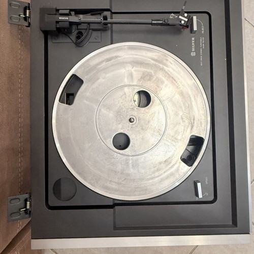 Silver SS171 Turntable Radio Cassette Player and Equalizer new