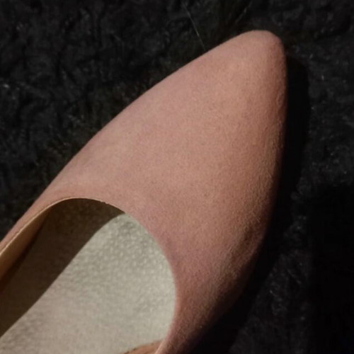 Famous Shoes pink suede heels like new, size 39