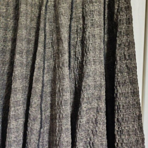Skirt thick fabric with pleats new, size 46
