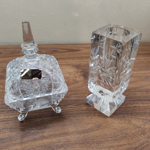 Vintage crystal hand-cut fountain used like new with lid and small vase