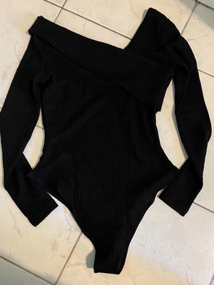 Black bodysuit xs like new