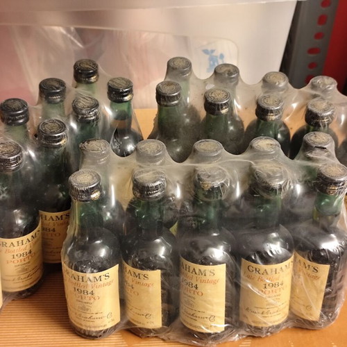 Graham's Late Bottled Vintage 1984 miniatures pack of 29, new 5cl