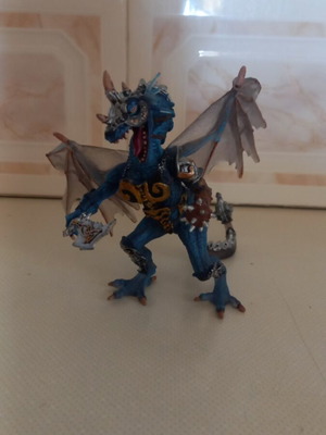 Plastoy 60243 Dragon Action Figure like new with Armor