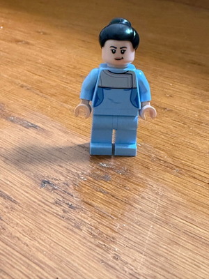Lego Marvel Avengers Tower Dr. Cho figure like new