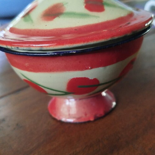 Enamel spice box like new vintage from Oman