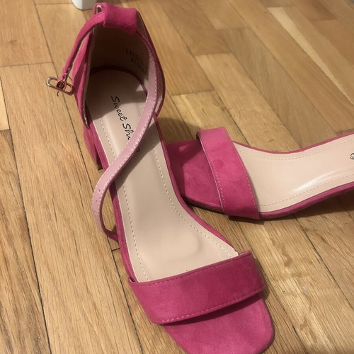 Fuchsia Suede Platform Sandals like new, size 38
