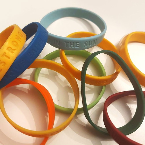 Livestrong bracelets used, pack of 14 pieces