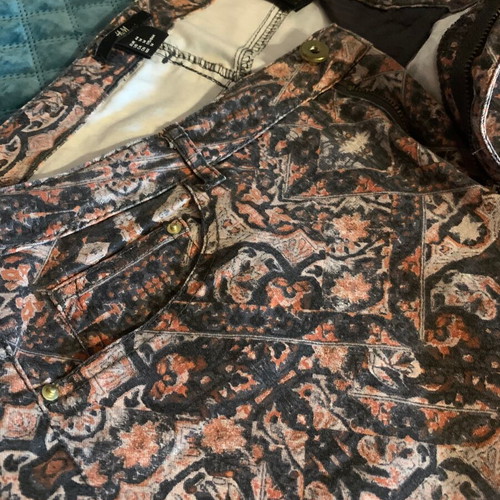 Women's pants new with paisley pattern
