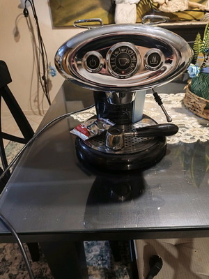 Illy Iperespresso espresso coffee maker like new