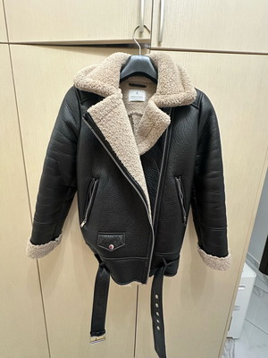 Jacket Stradivarius with fur brown size XS like new