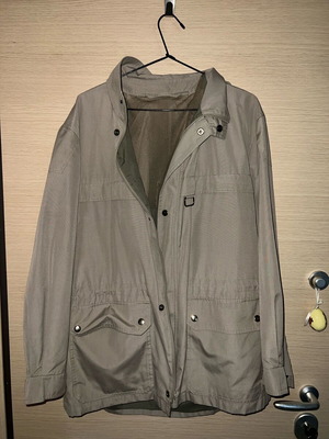 Jacket like new, size XL