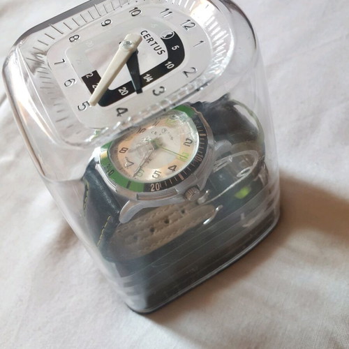 Certus junior children's watch used with broken glass, black and green