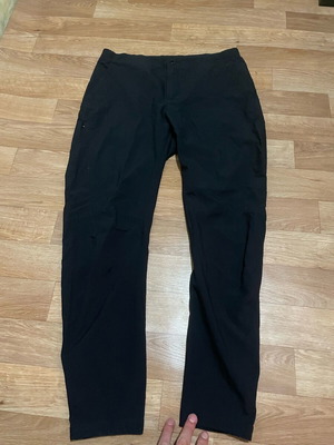 Peak Performance womens pants like new, size M, black
