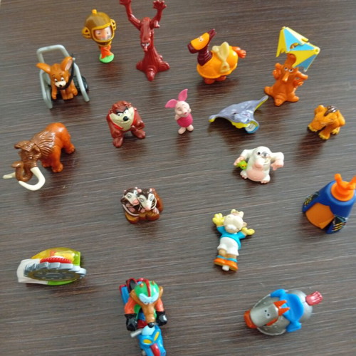 Kinder figures used, sold only together
