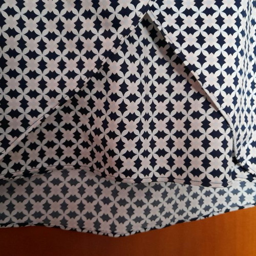 H&M midi skirt white with blue patterns like new, size 40