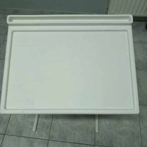 Folding table new, practical and convenient