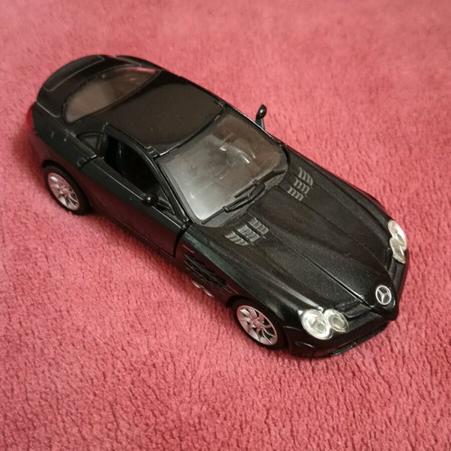 Mercedes SLR New Rays 1:32 like new with opening doors