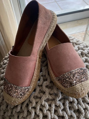 Doca espadrilles size 40 like new, real leather and suede, dusty pink with glitter