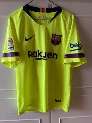 Barcelona Messi jersey 2018-2019 like new, Large