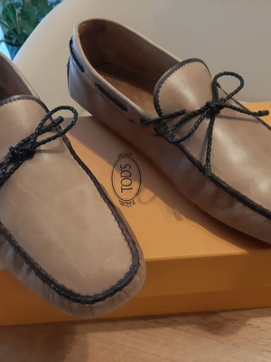 Tod's leather loafers size 44.5 like new, beige