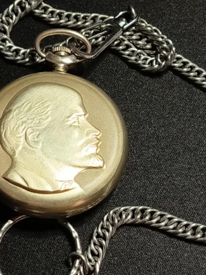 Pocket watch with Lenin engraving like new