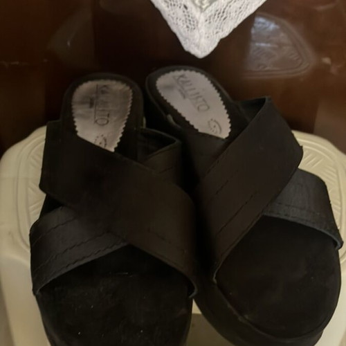 Kallisto platform sandals size 38 like new, black and grey