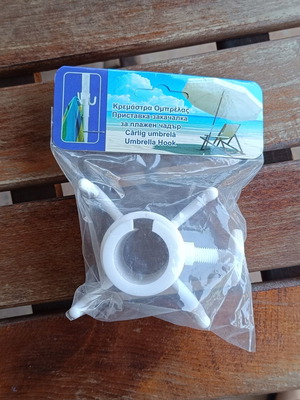 Plastic Umbrella Hook with 4 Hooks, New