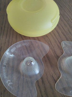 Medela medium nipple shields with case like new