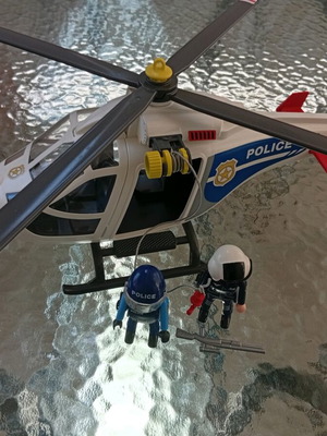 Playmobil City Action Police Helicopter 6921 like new, missing spotlight and box