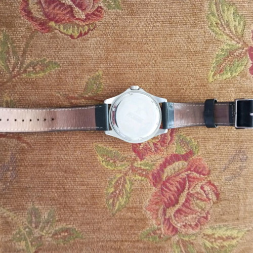 Watch with leather strap, only with box