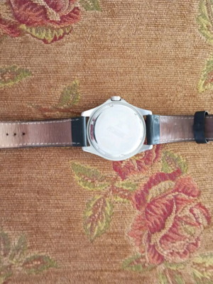 Watch with leather strap, only with box