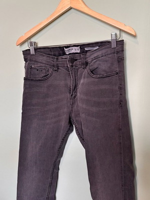 Τζιν Pull&Bear ανδρικό γκρι ξεβαμμένο σαν καινούργιο, μέγεθος 38, super skinny fit