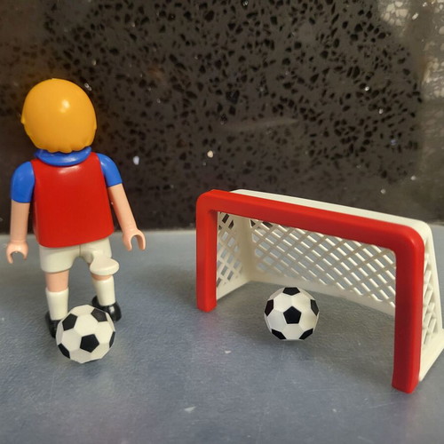 Playmobil 4947 Sports & Action Soccer Player with Goal like new