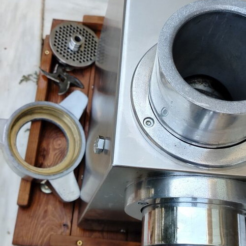 Meat grinder, three-phase power