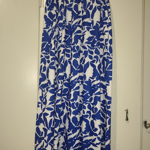 Maxi skirt with blue and white floral pattern