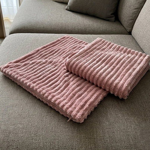 Set of 2 decorative pillowcases 45x45 like new, fluffy dusty pink