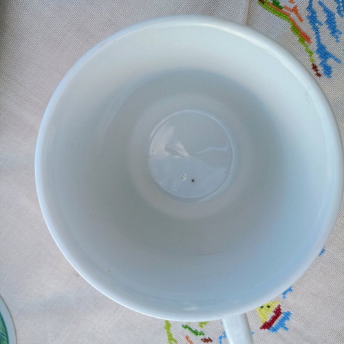 Porcelain set with cups and saucers like new