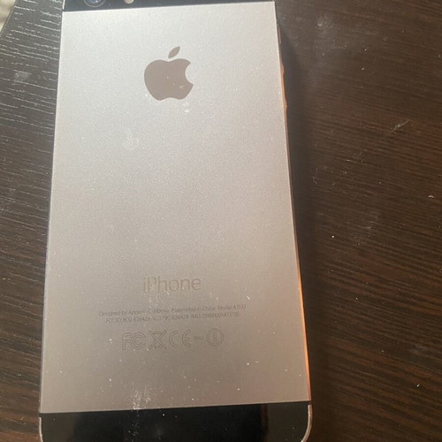 iPhone 5s and 2 more 5s for spare parts with boxes