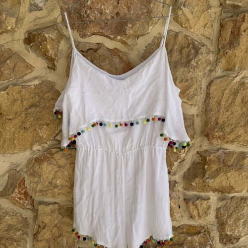 Romper white summer with colorful pom-poms size L like new