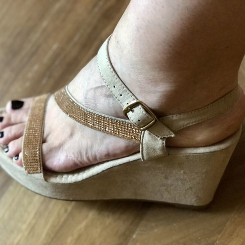 Exe platform sandals nude pink suede with rhinestones size 39 like new