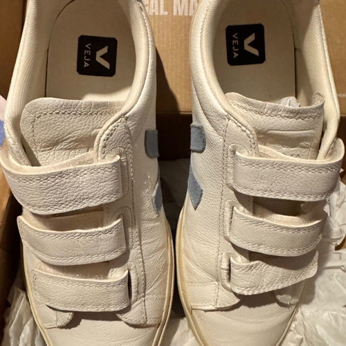 Veja Recife Logo Chromefree Leather sneakers like new, size 41, white and blue
