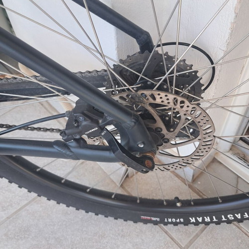 Specialized Rockhopper 29" mountain bike like new, size L, black