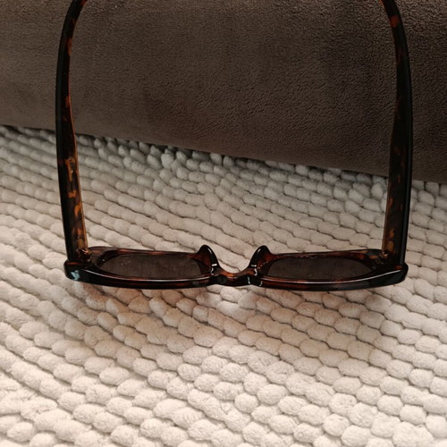 Sunglasses rectangular frame used, brown tortoiseshell