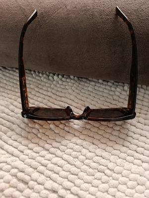 Sunglasses rectangular frame used, brown tortoiseshell