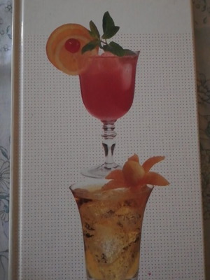 Cocktail book like new